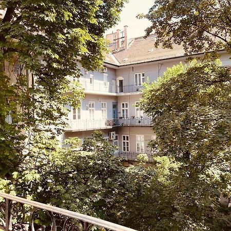 Chestnut Home - A Charming And Warm Feel Place Budapest Esterno foto