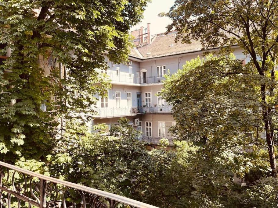 Chestnut Home - A Charming And Warm Feel Place Budapest Esterno foto